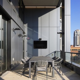 240 Park Avenue offers unique city living experiences. With several outdoor patios throughout the community, your views are endless and your entertainment options are impressive! 🥰
 #DowntownMinneapolis #milldistrict #minneapolismn #MillDistrict #twincities #minneapolis #minneapolisliving #citylife #luxuryrealestate #luxuryliving #luxuryapartmentliving #highrise Instagram post from @240parkave on June 13, 2024 10:00:38am